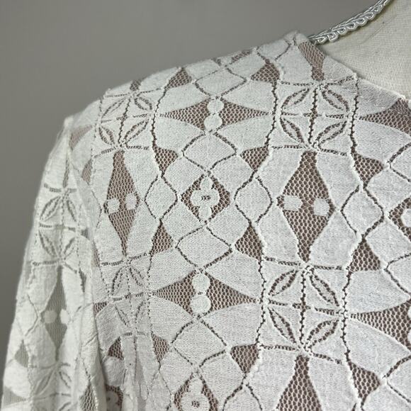 BCBG Maxzaria Estelle Off White Cream Lacy Overlay Top Shirt Size M Peplum Hem - Picture 5 of 13